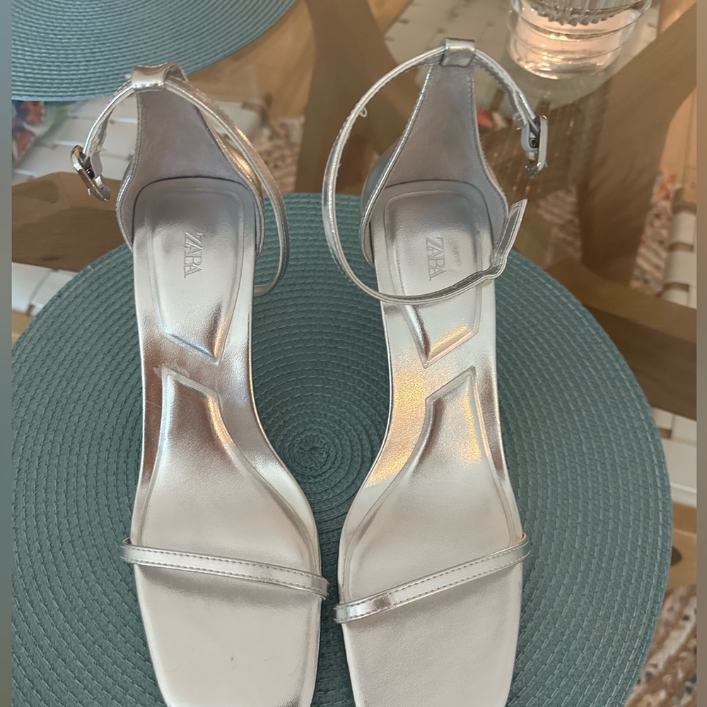 Zara never worn silver heels